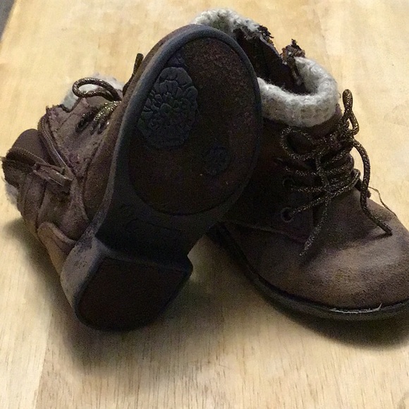 GARANIMALS size 4 .. kids fashion boots. Brown - Picture 11 of 16
